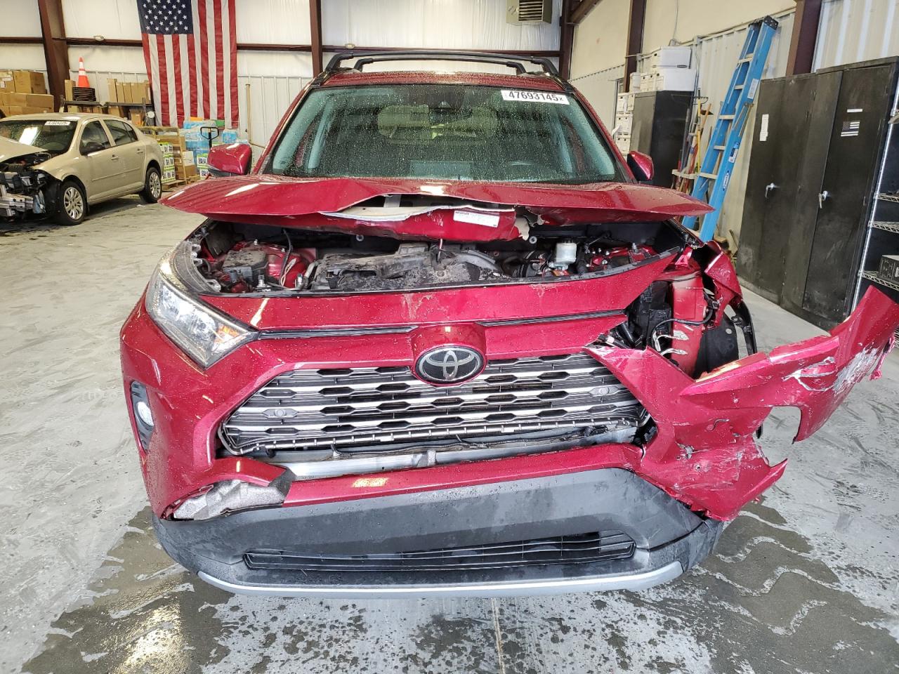 2019 Toyota RAV 4 VIN 2T3Y1RFV2KW019610 Copart auction photo, front end damage thumbnail 5