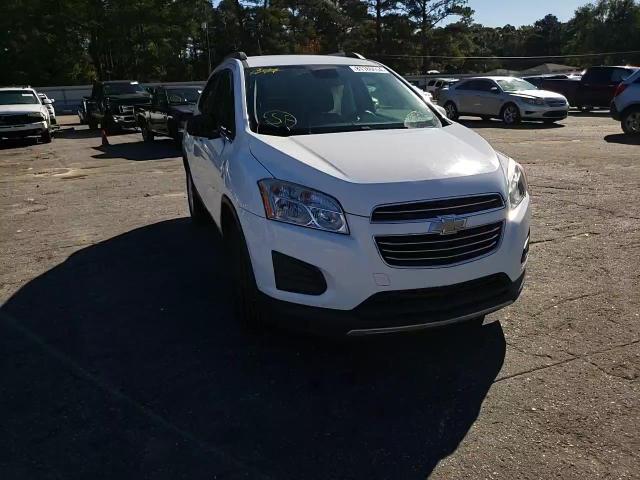 2016 Chevrolet Trax VIN 3GNCJLSB3GL179830 Copart auction photo, minor dent/scratches damage thumbnail 11