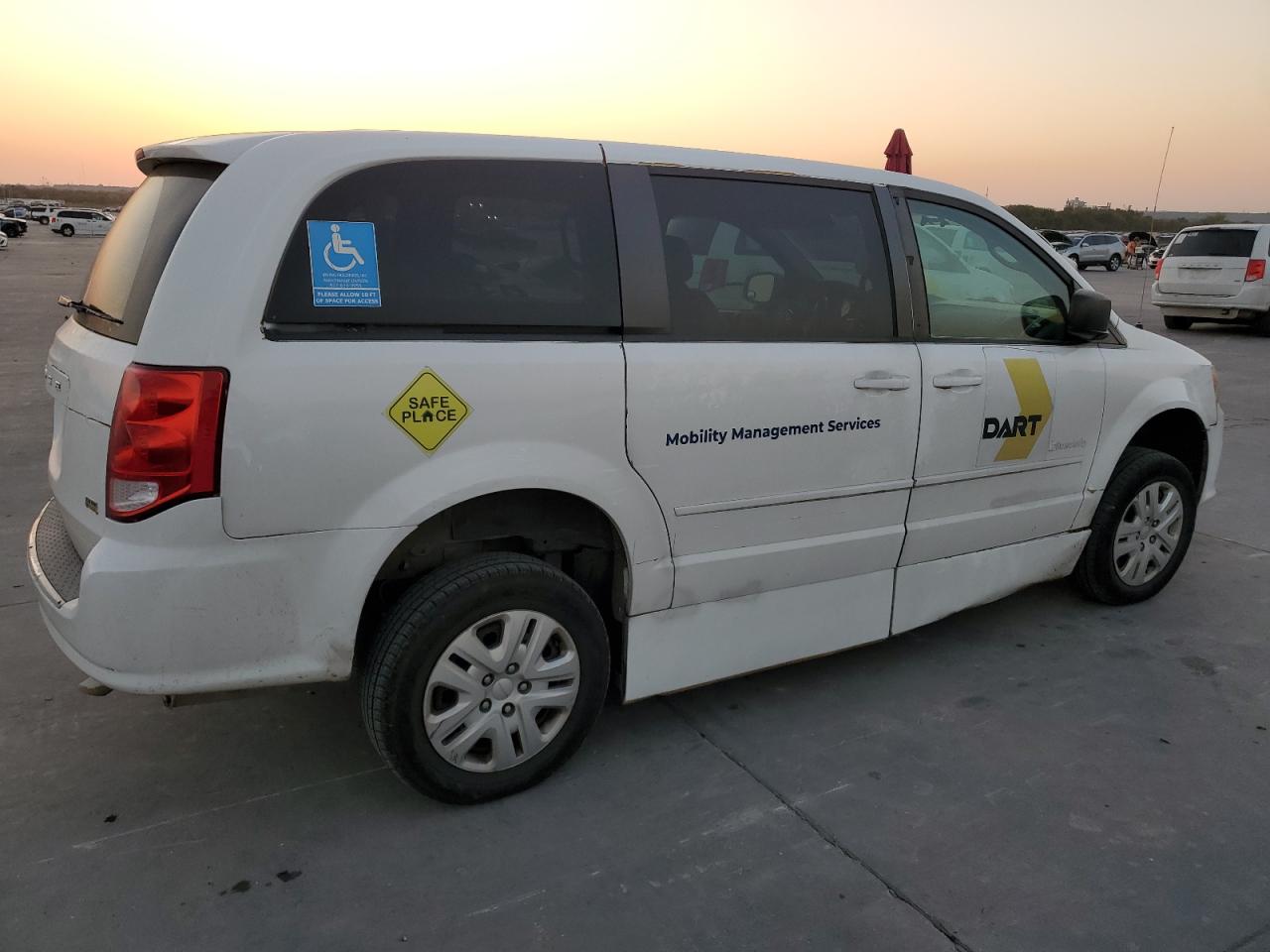 2017 Dodge Caravan VIN 2C4RDGBG6HR784216 Copart auction photo, normal wear damage thumbnail 3