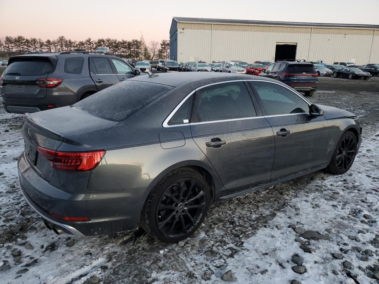 2018 Audi RS4 VIN WAUC4AF47JA001737 Copart auction photo, front end damage thumbnail 3
