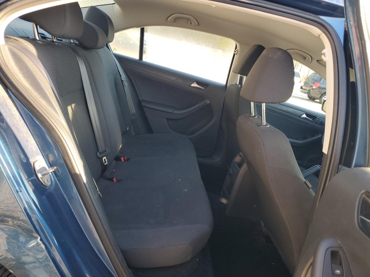 2016 Volkswagen Jetta VIN 3VW267AJXGM386681 Copart auction photo, rear end / side damage thumbnail 10