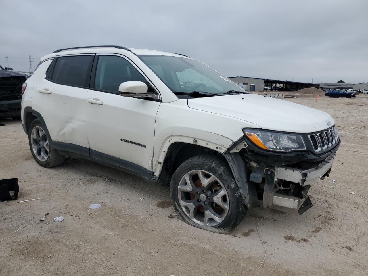 2019 Jeep Compass VIN 3C4NJDCB0KT854662 Copart auction photo, front end / side damage thumbnail 4