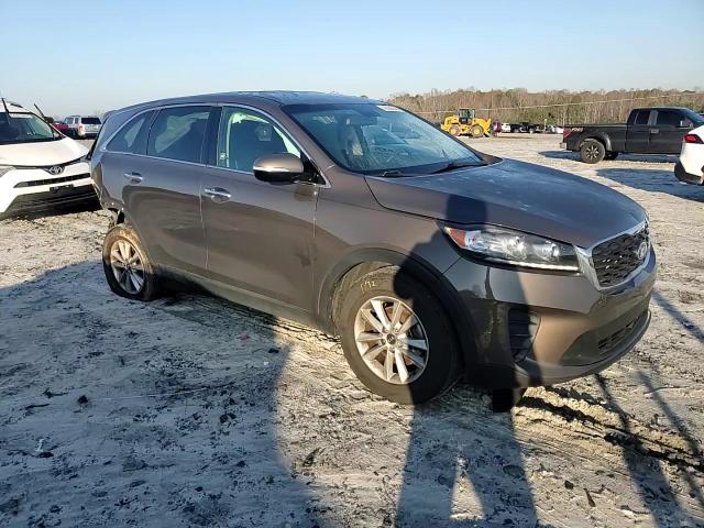 2019 KIA Sorento VIN 5XYPG4A31KG563372 Copart auction photo, rear end / side damage thumbnail 11