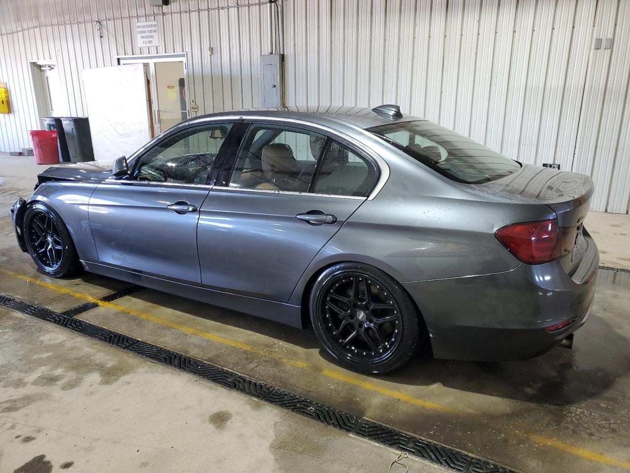 2013 BMW 3er VIN WBA3B9C51DJ465760 Copart auction photo, front end damage thumbnail 2