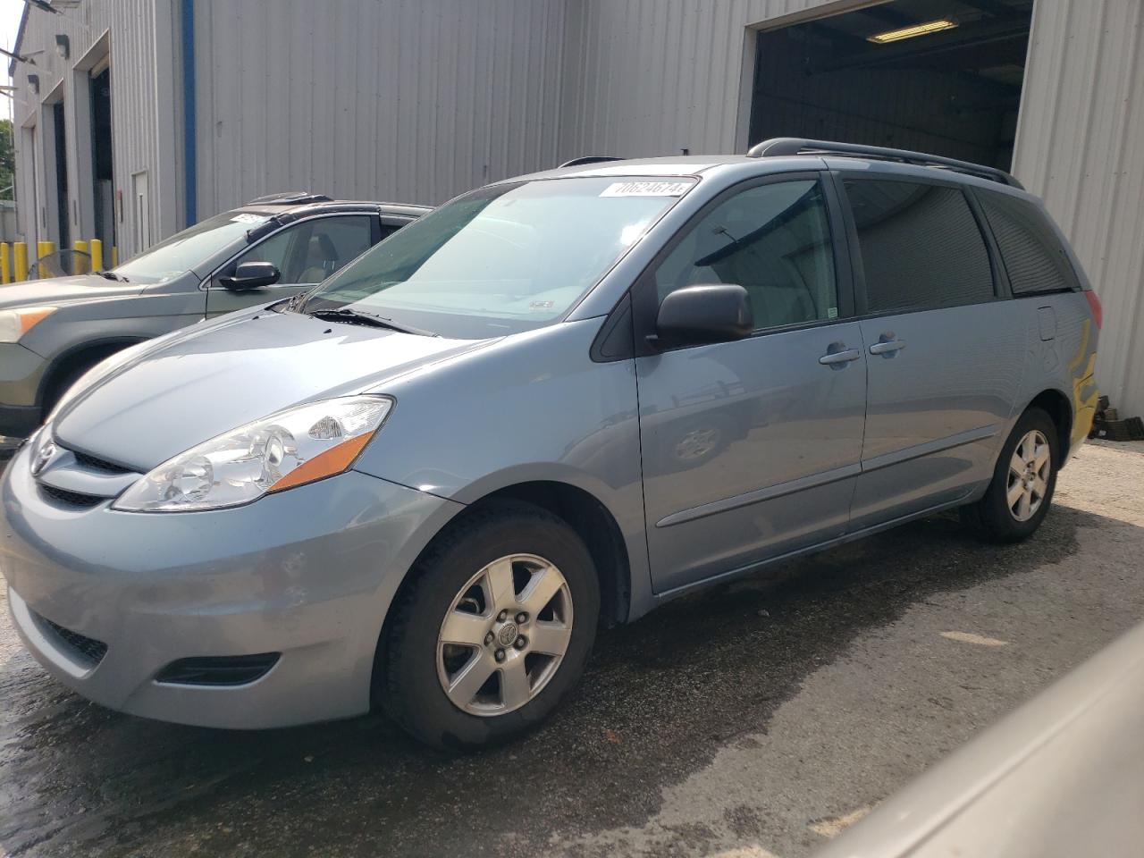 2010 Toyota Sienna VIN 5TDKK4CC3AS302171