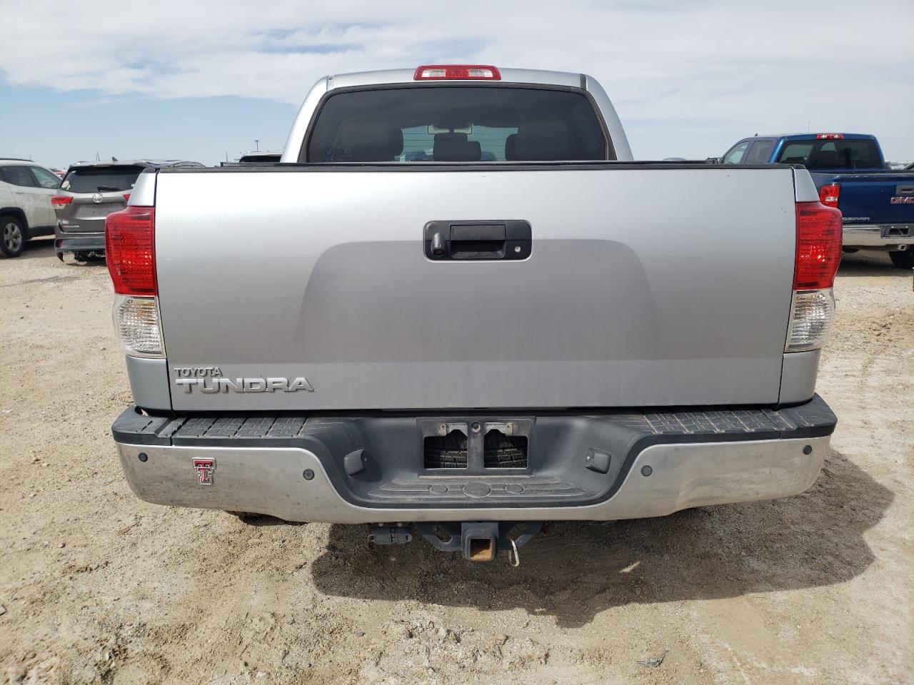 2011 Toyota Tundra VIN 5TFFY5F15BX108866 Copart auction photo, side damage thumbnail 6