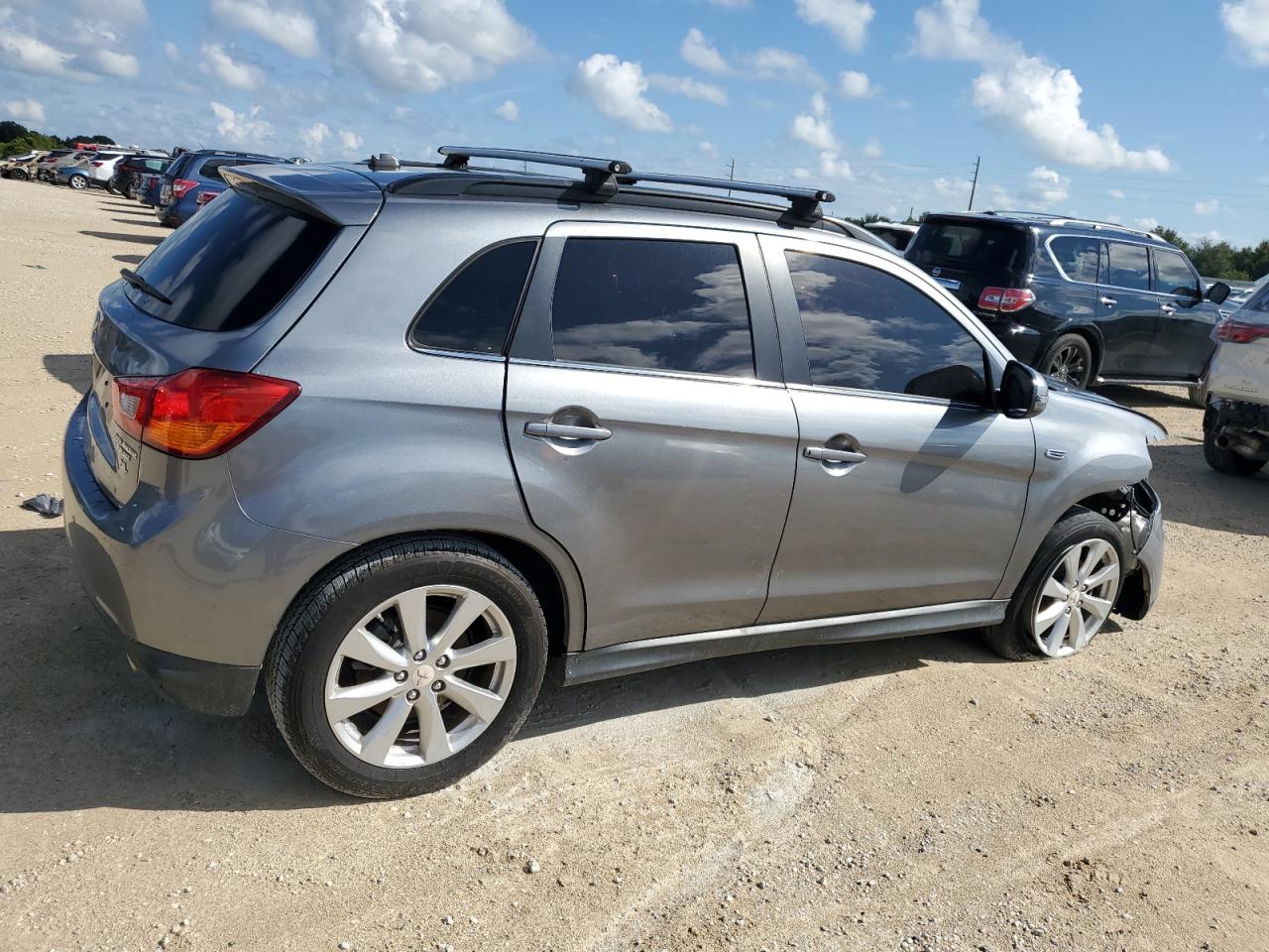 2015 Mitsubishi Outlander VIN 4A4AP4AW3FE052432 Copart auction photo, front end damage thumbnail 3