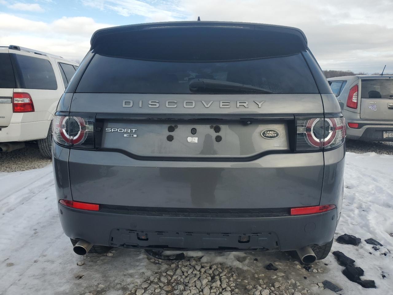 2017 Land Rover Discovery VIN SALCR2BG8HH646756 Copart auction photo, normal wear damage thumbnail 6