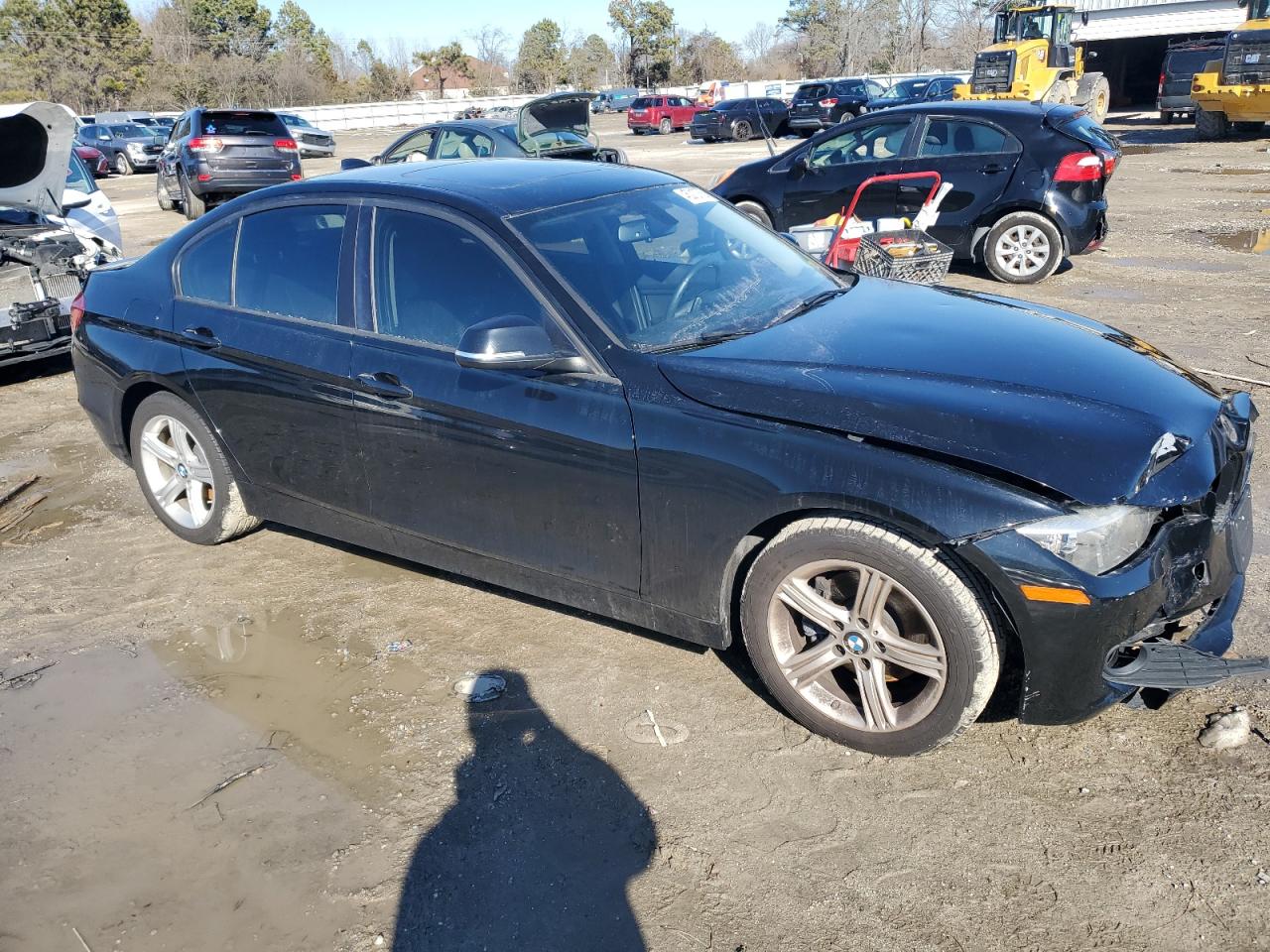 2014 BMW 3er VIN WBA3B1C58EK133909 Copart auction photo, front end / minor dent/scratches damage thumbnail 4