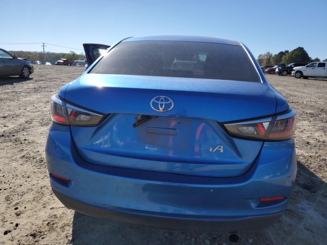 2018 Toyota Yaris VIN 3MYDLBYV9JY310127 Copart auction photo, side damage thumbnail 6