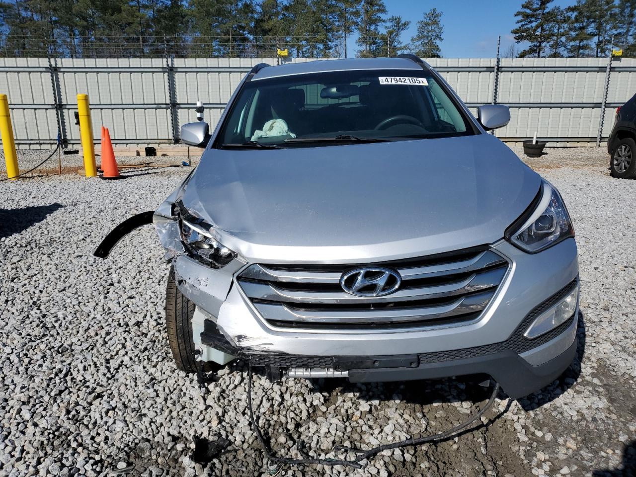 2016 Hyundai Santa Fe VIN 5XYZU3LB6GG364020 Copart auction photo, front end / minor dent/scratches damage thumbnail 5
