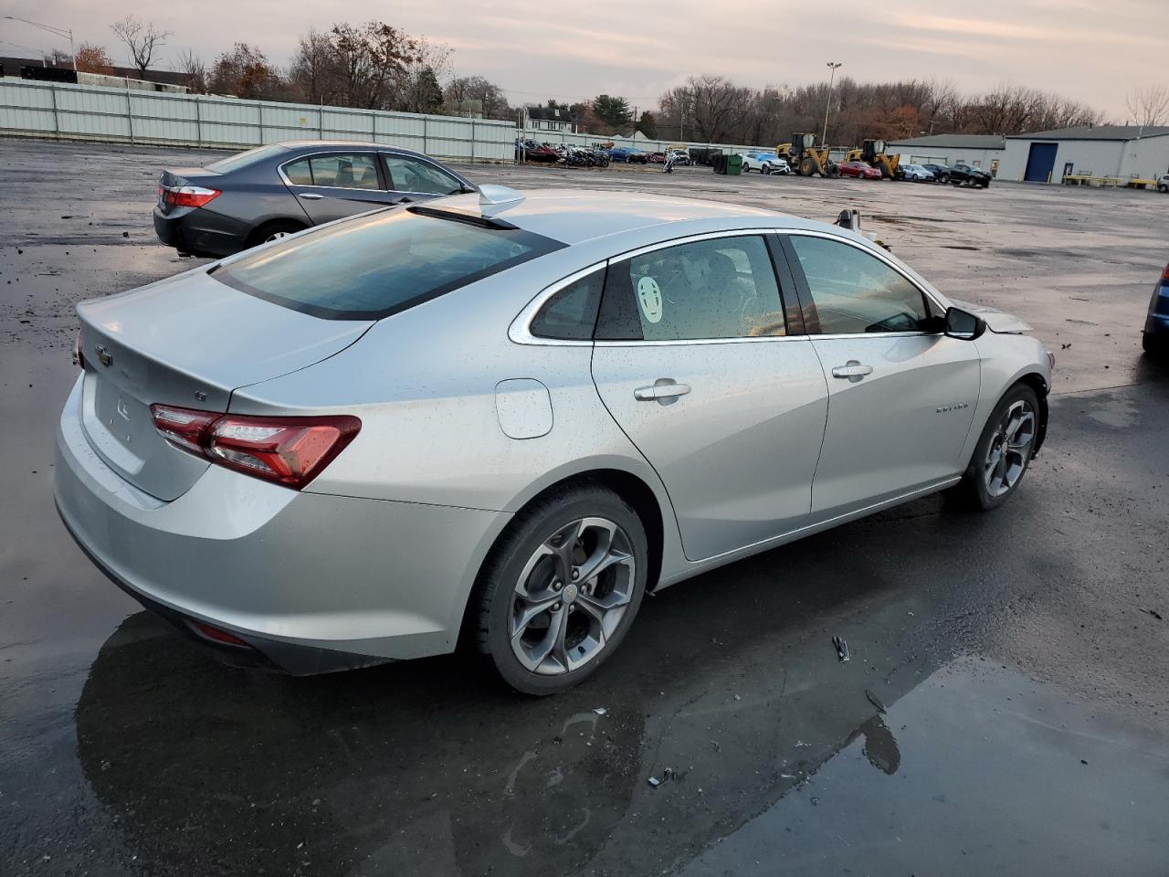 2022 Chevrolet Malibu VIN 1G1ZD5ST7NF120438 Copart auction photo, front end damage thumbnail 3