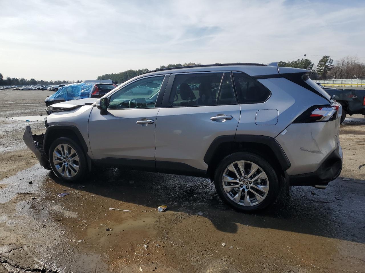 2024 Toyota RAV 4 VIN 2T3C1RFV9RC263941 Copart auction photo, front end / rear end damage thumbnail 2