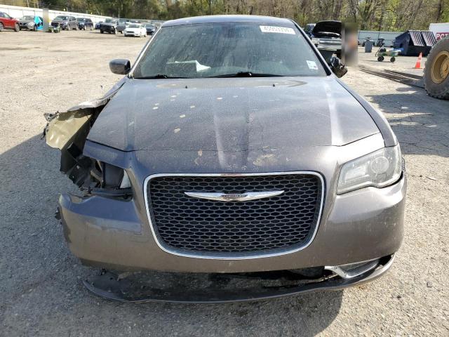 2019 Chrysler 300 VIN 2C3CCABG1KH555482 Copart auction photo, side / rear end damage thumbnail 5