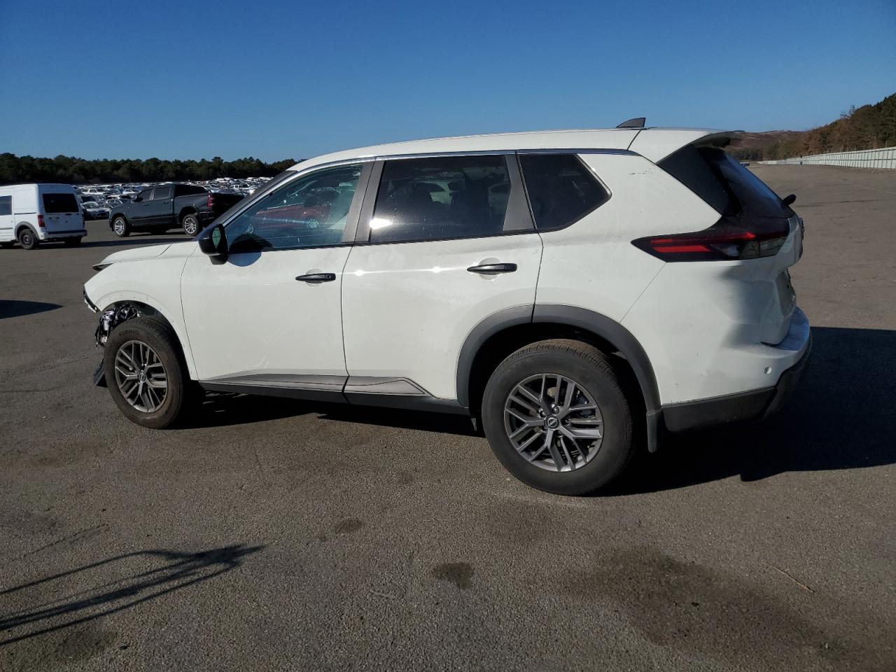 2024 Nissan Rogue VIN 5N1BT3AB1RC719024 Copart auction photo, front end / minor dent/scratches damage thumbnail 2