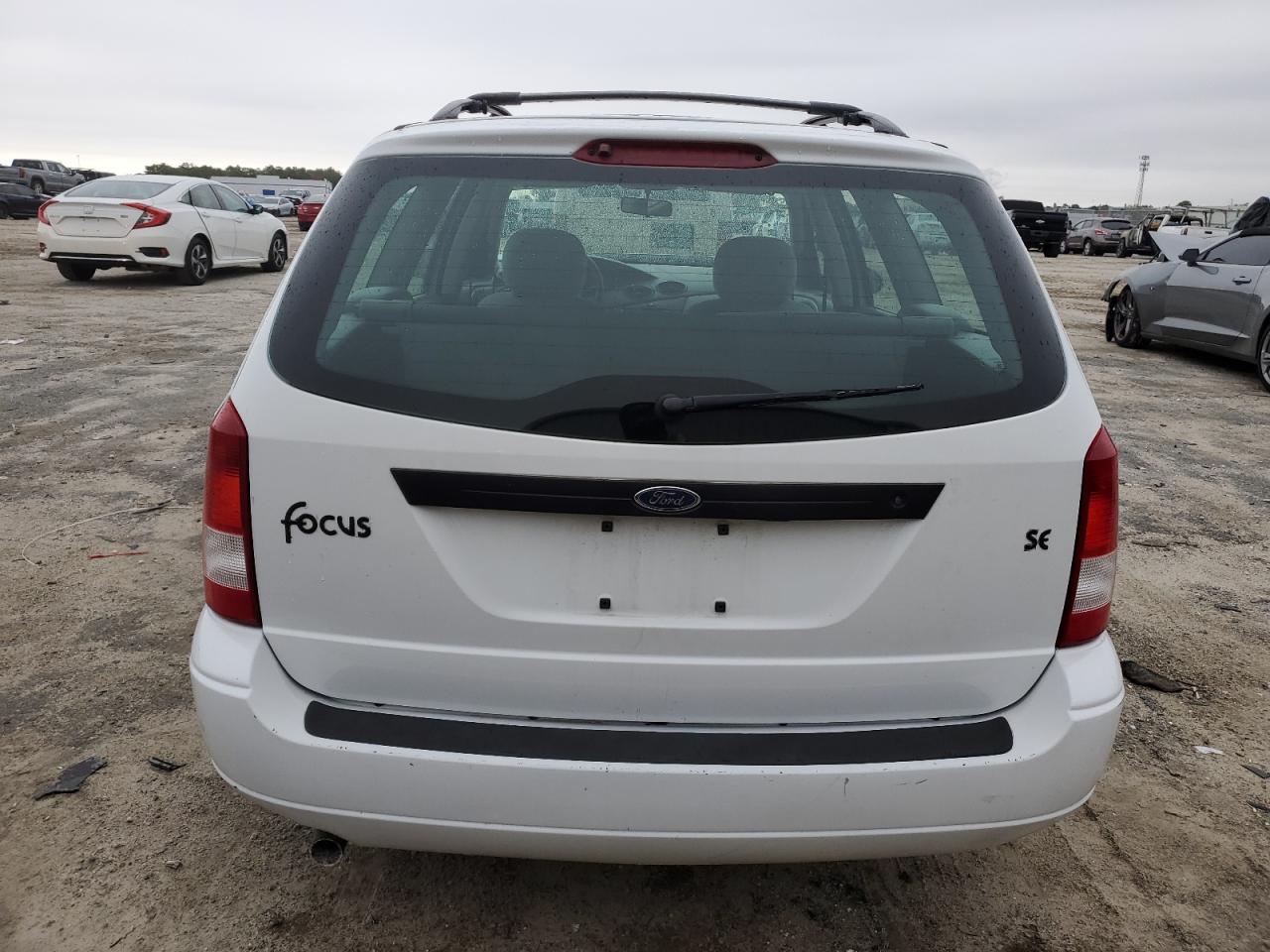 2000 Ford Focus VIN 1FAFP3634YW278181 Copart auction photo, front end damage thumbnail 6