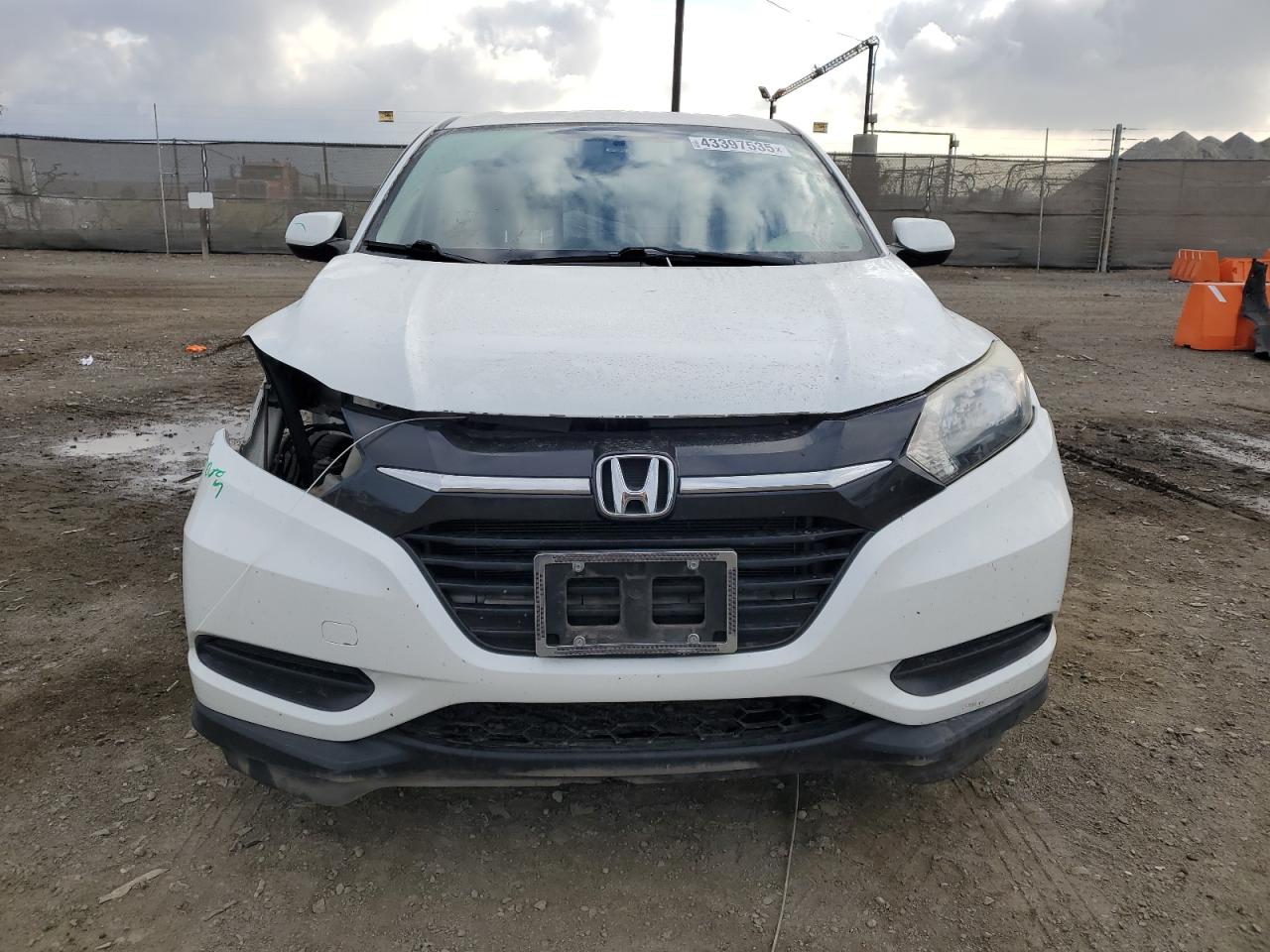 2017 Honda HR-V VIN 3CZRU5H34HM717057 Copart auction photo, side / front end damage thumbnail 5