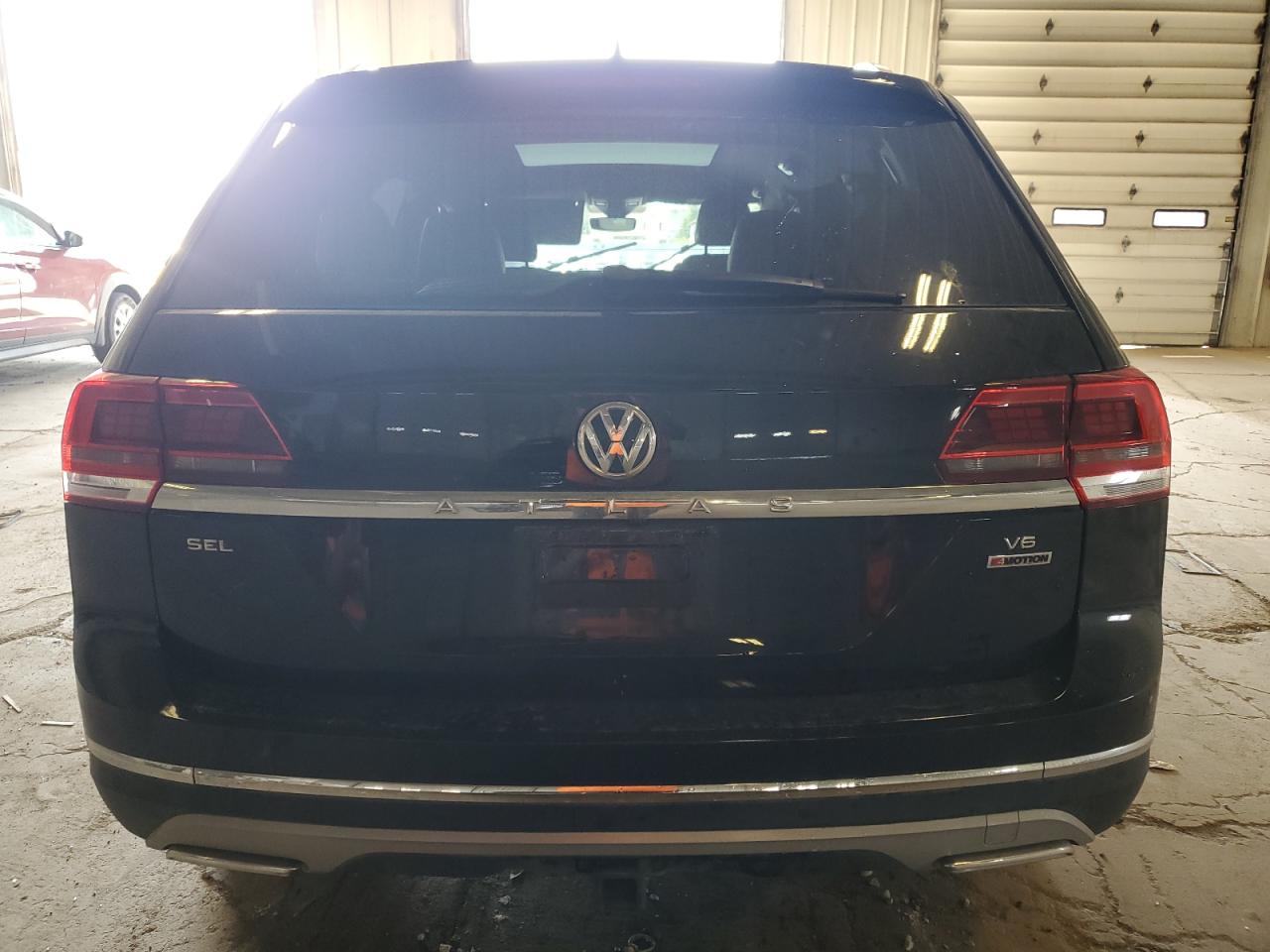 2018 Volkswagen Atlas VIN 1V2NR2CA5JC536985 Copart auction photo, front end damage thumbnail 6