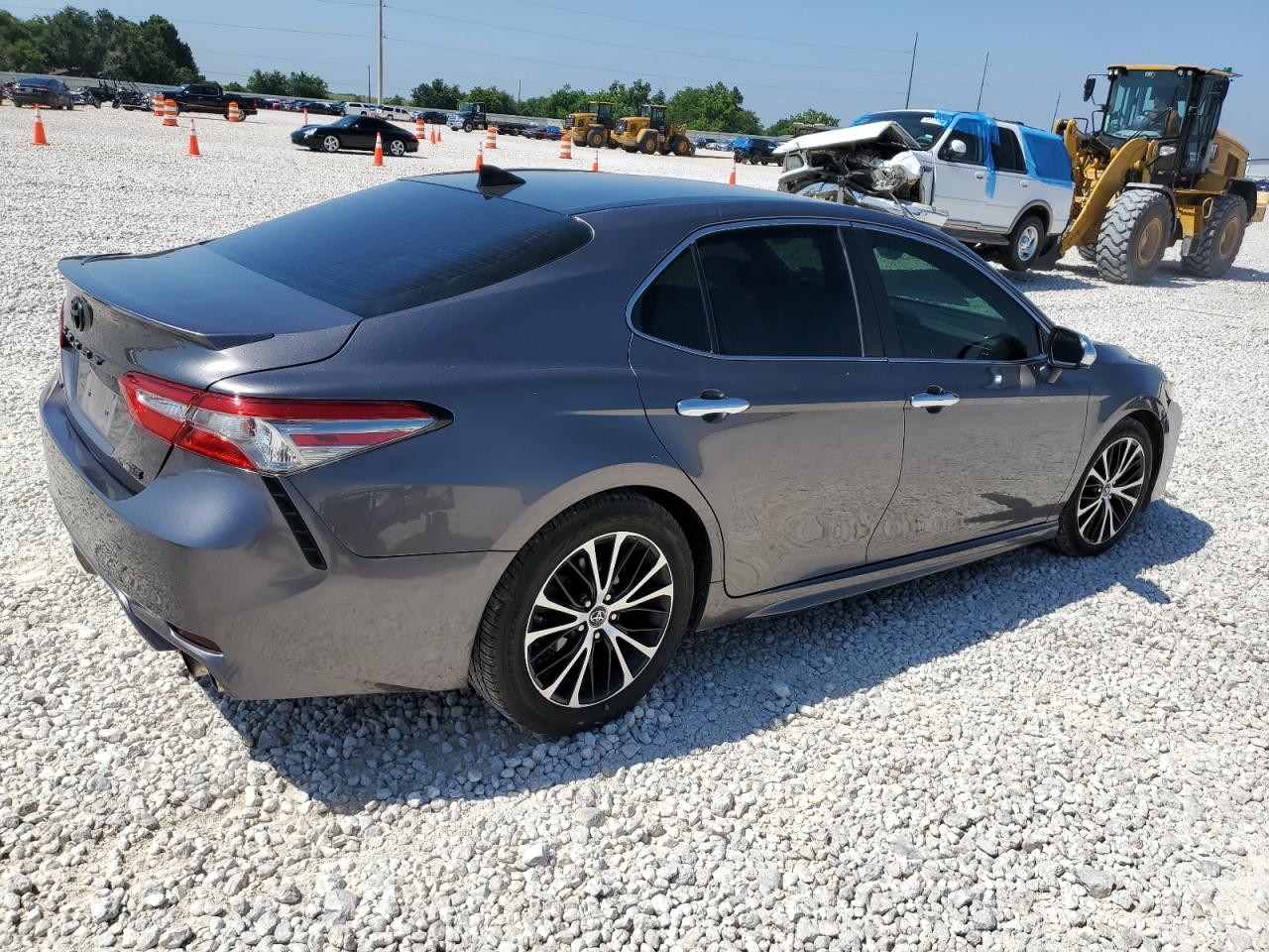 2019 Toyota Camry VIN 4T1B11HK5KU688943 Copart auction photo, hail damage thumbnail 3
