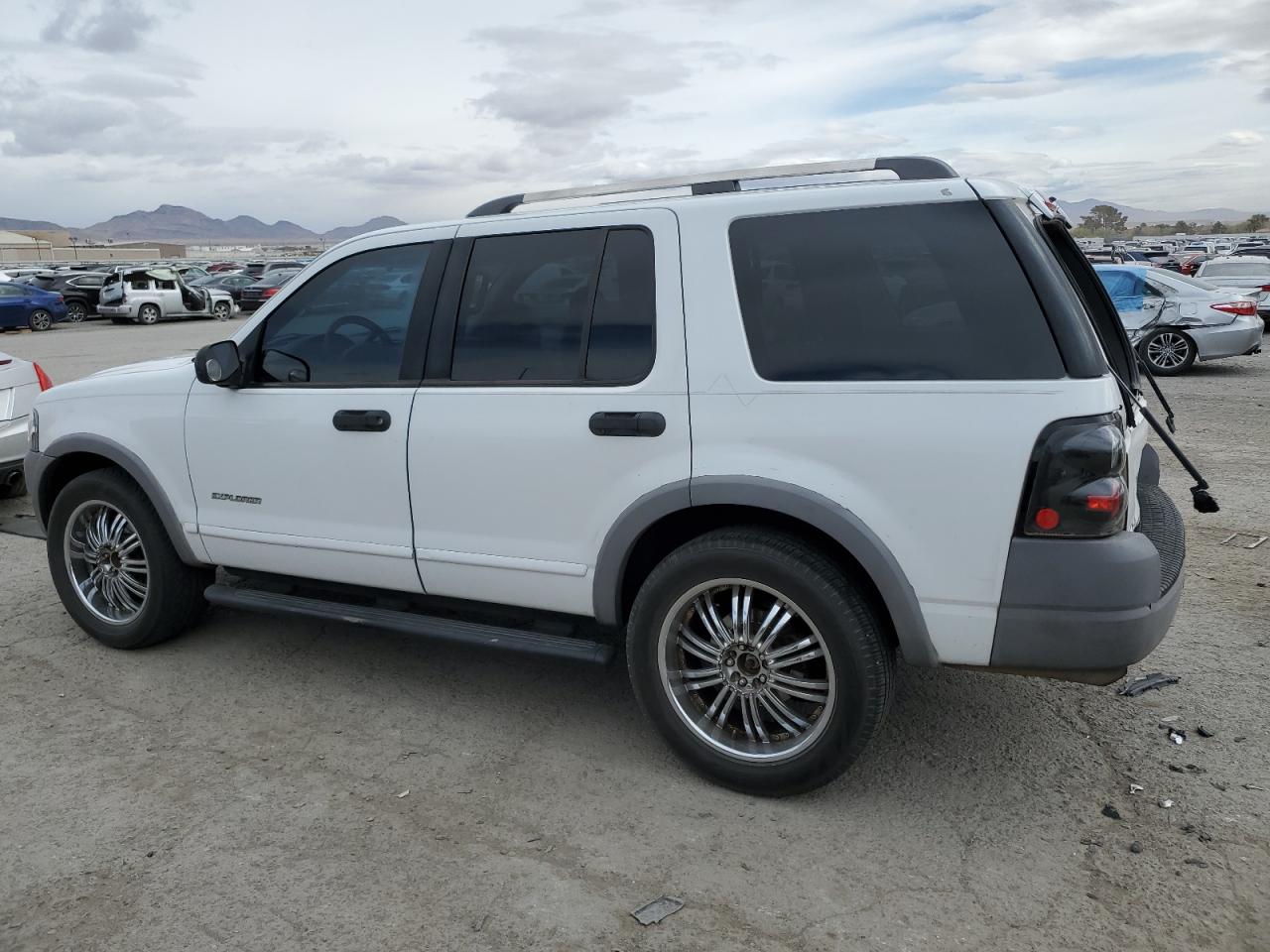 2002 Ford Explorer VIN 1FMZU62E72ZA45065 Copart auction photo, rear end damage thumbnail 2