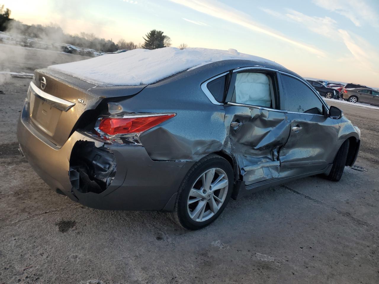 2015 Nissan Altima VIN 1N4AL3AP9FN404120 Copart auction photo, side / rear end damage thumbnail 3