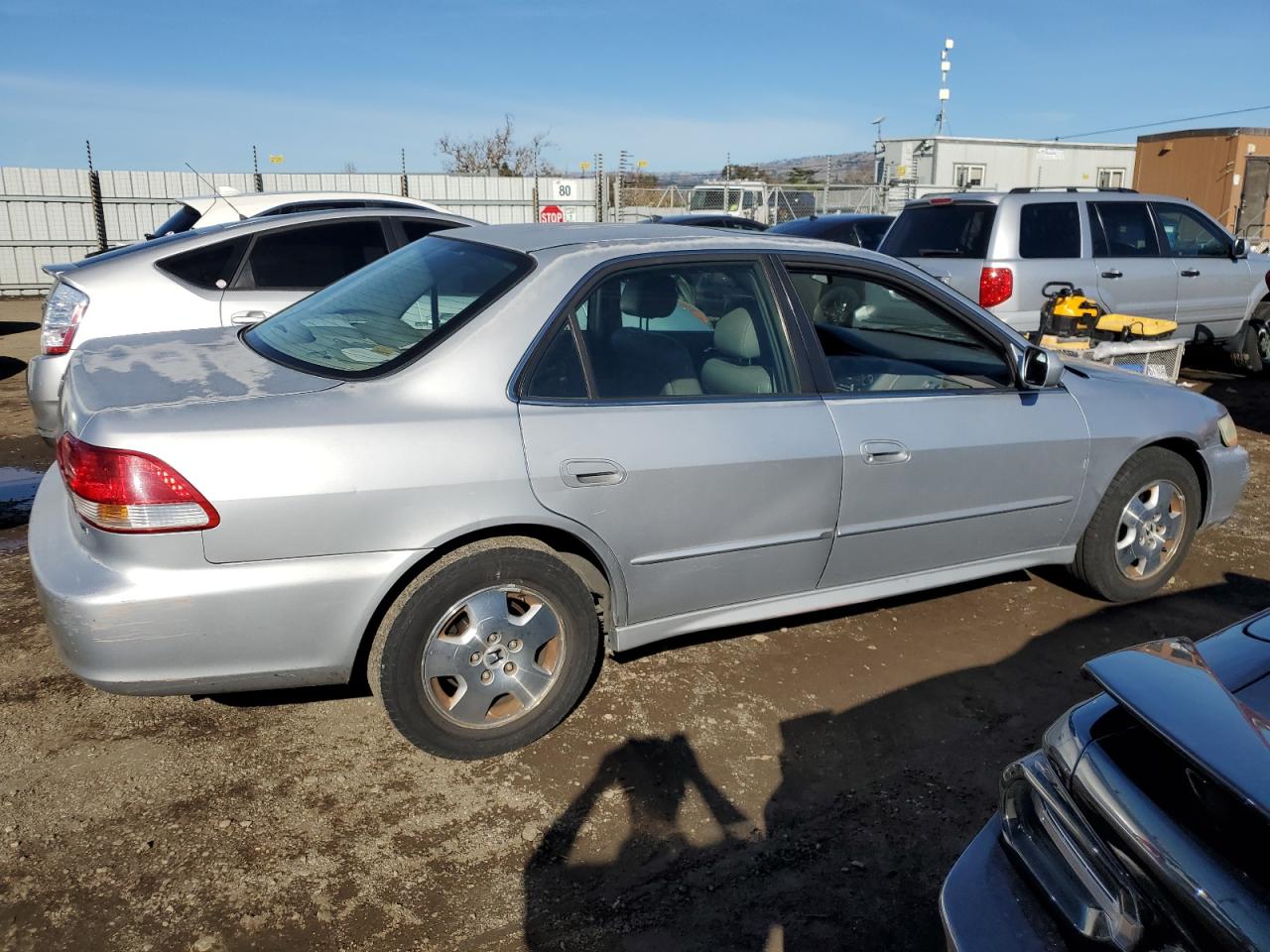 2002 Honda Accord VIN 1HGCG16512A030933 Copart auction photo, all over damage thumbnail 3