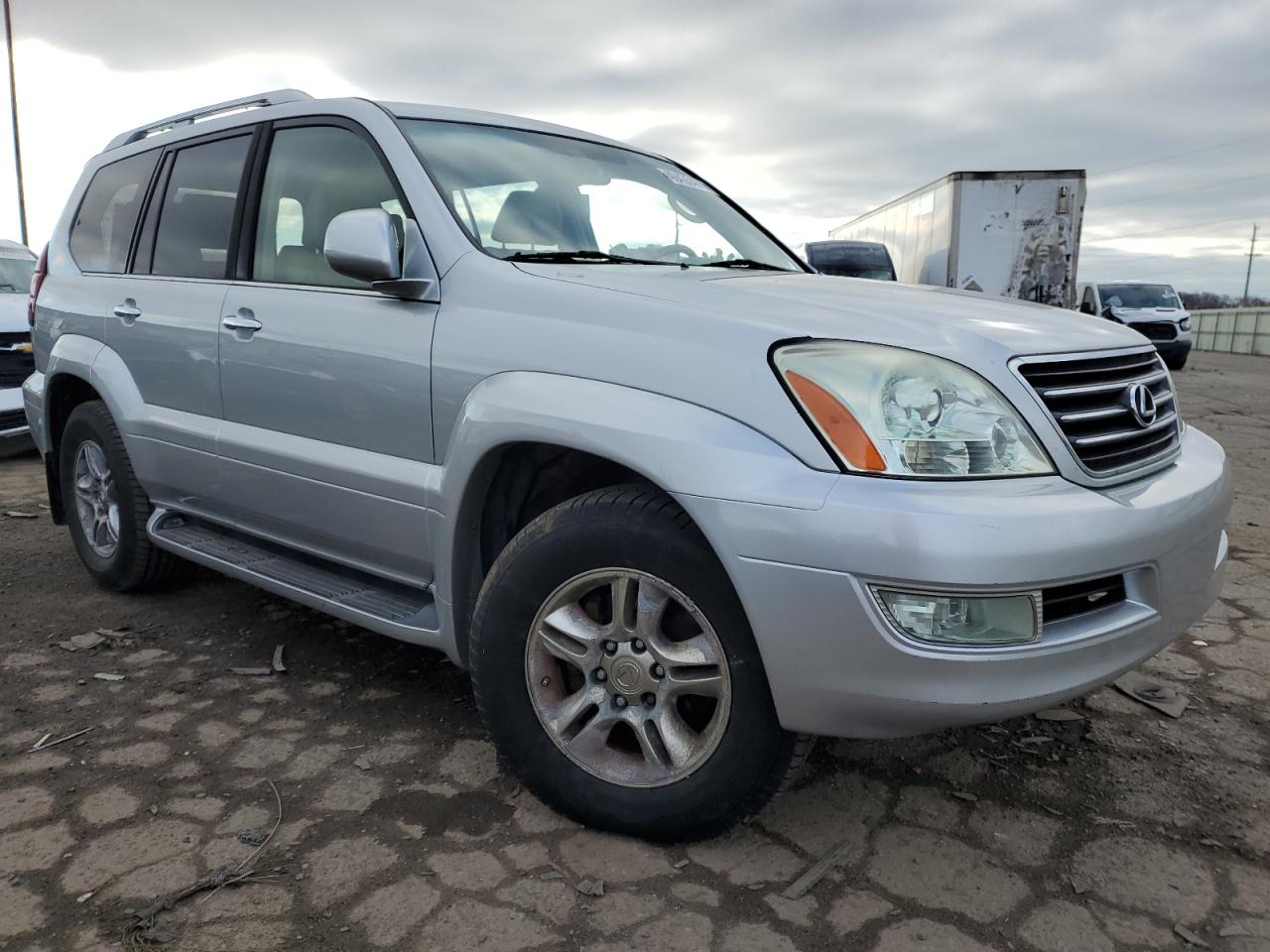 2008 Lexus GX VIN JTJBT20X580152423 Copart auction photo, side / front end damage thumbnail 4