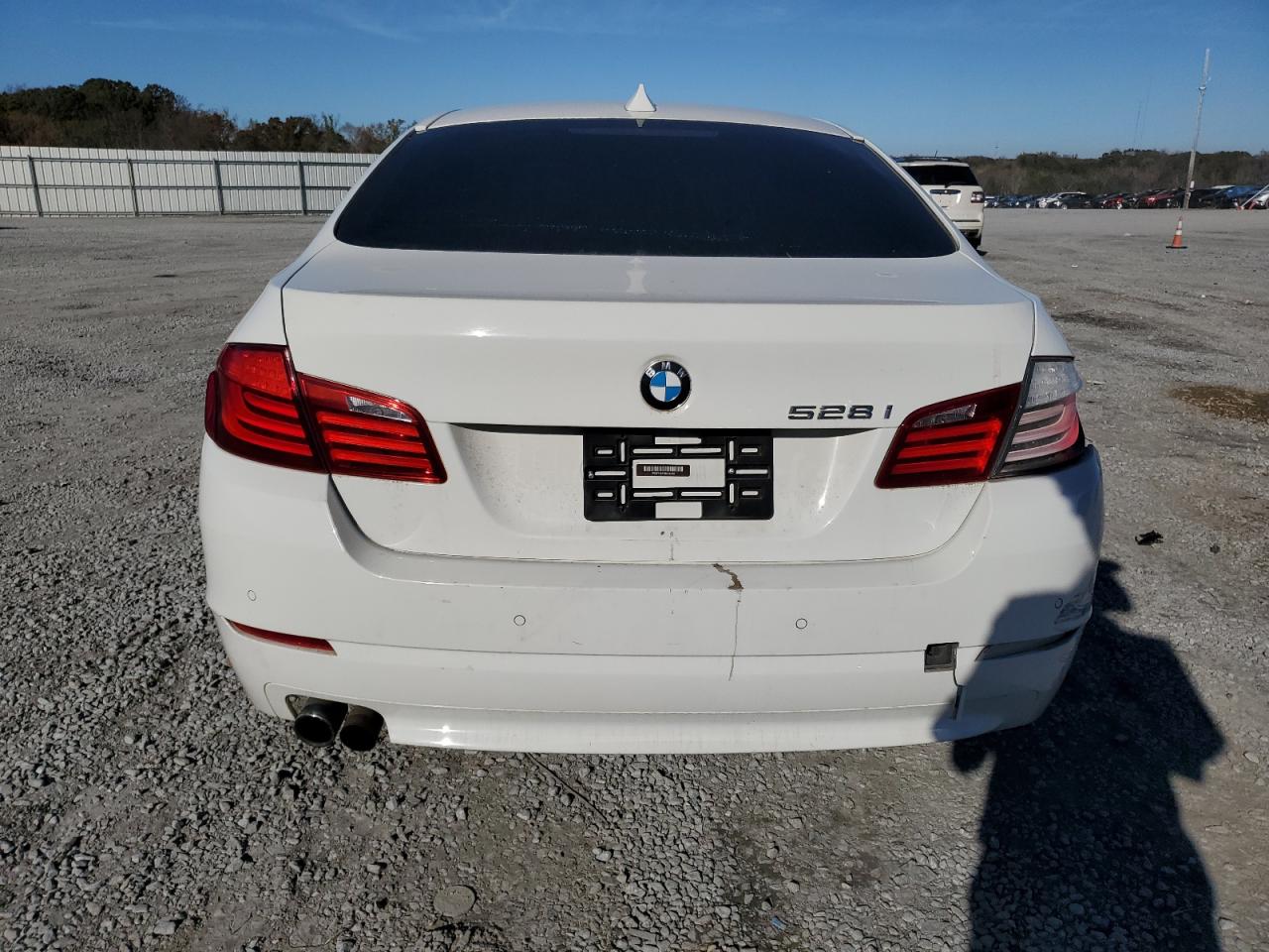 2011 BMW 5er VIN WBAFR1C57BC749101 Copart auction photo, rear end / side damage thumbnail 6