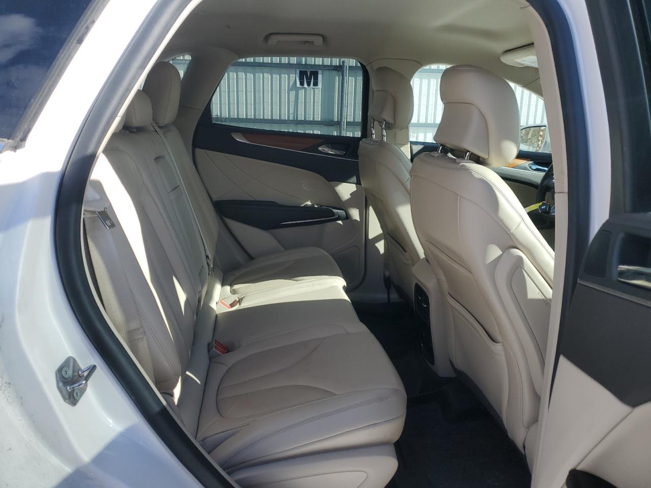 2019 Lincoln MKC VIN 5LMCJ2D91KUL38137 Copart auction photo, front end damage thumbnail 11