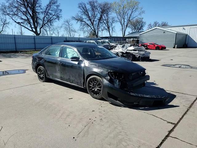2015 Volkswagen Passat VIN 1VWAT7A30FC066985 Copart auction photo, front end / side damage thumbnail 10
