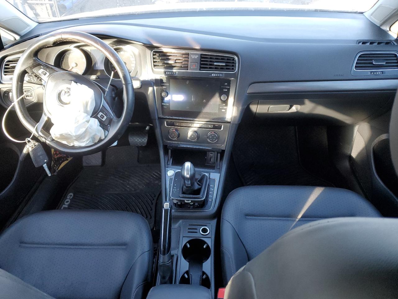 2018 Volkswagen Golf VIN 3VWG17AU7JM271901 Copart auction photo, all over / side damage thumbnail 8