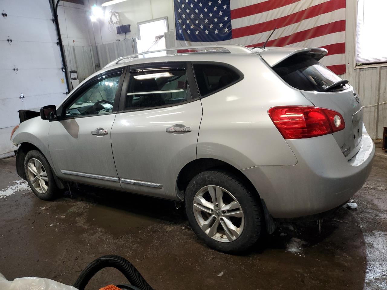 2015 Nissan Rogue VIN JN8AS5MV6FW769758 Copart auction photo, front end / minor dent/scratches damage thumbnail 2