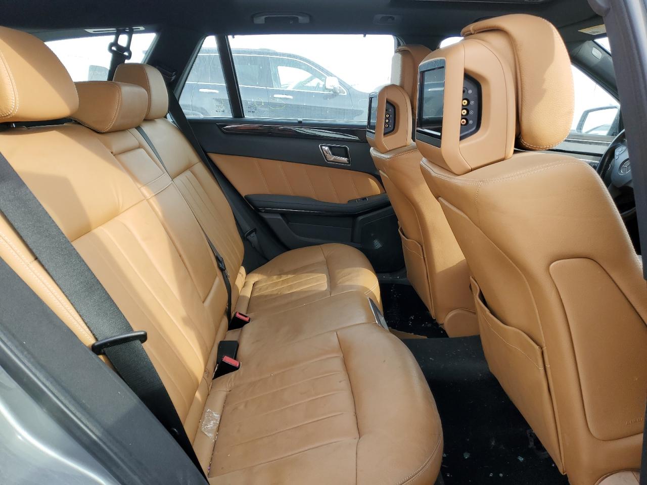 2011 Mercedes-Benz E-klasse VIN WDDHH8HB9BA290290 Copart auction photo, side / minor dent/scratches damage thumbnail 10