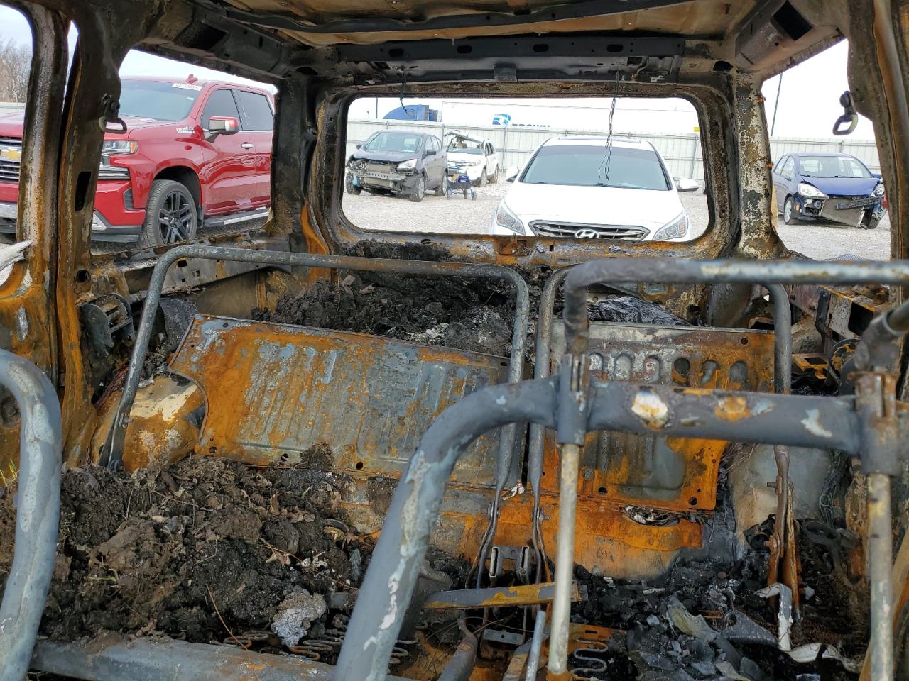 1994 Ford Explorer VIN 1FMDU34X6RUE33709 Copart auction photo, burn damage thumbnail 10