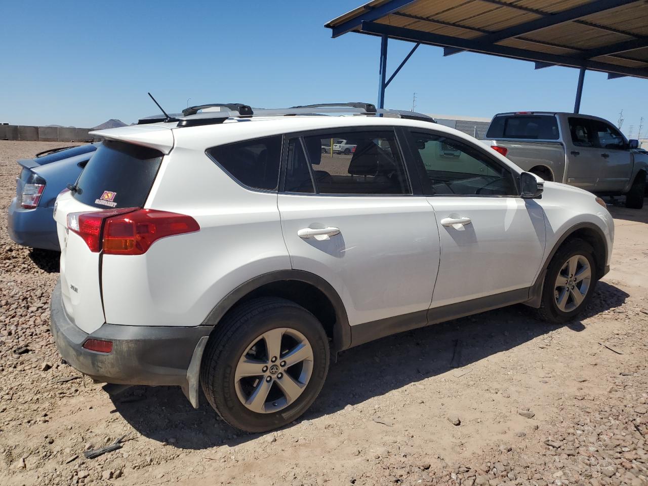 2015 Toyota RAV 4 VIN JTMWFREV1FD061702 Copart auction photo, front end / rear end damage thumbnail 3