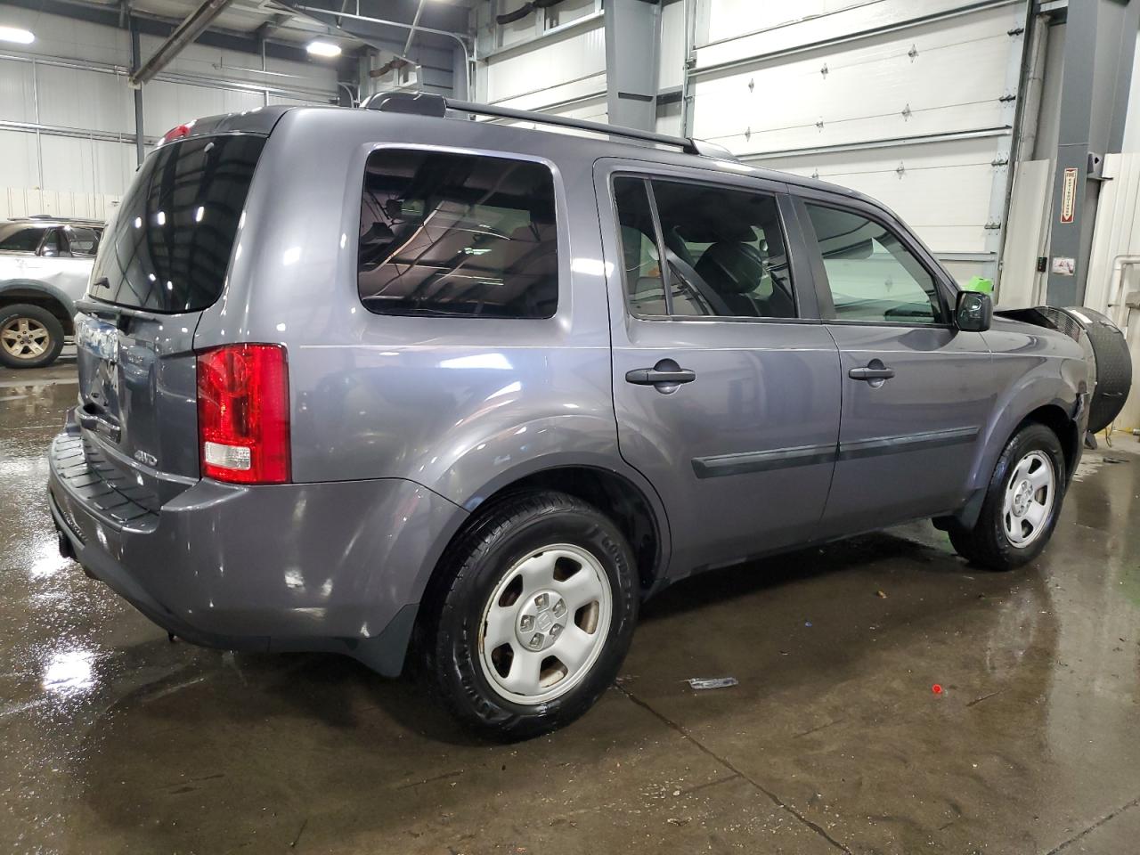 2015 Honda Pilot VIN 5FNYF4H20FB030981 Copart auction photo, front end damage thumbnail 3