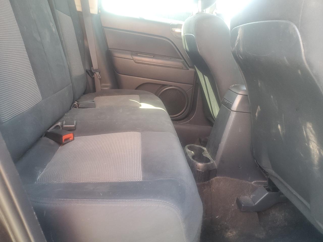2014 Jeep Liberty (Patriot) VIN 1C4NJRFB9ED833439 Copart auction photo, side / front end damage thumbnail 12