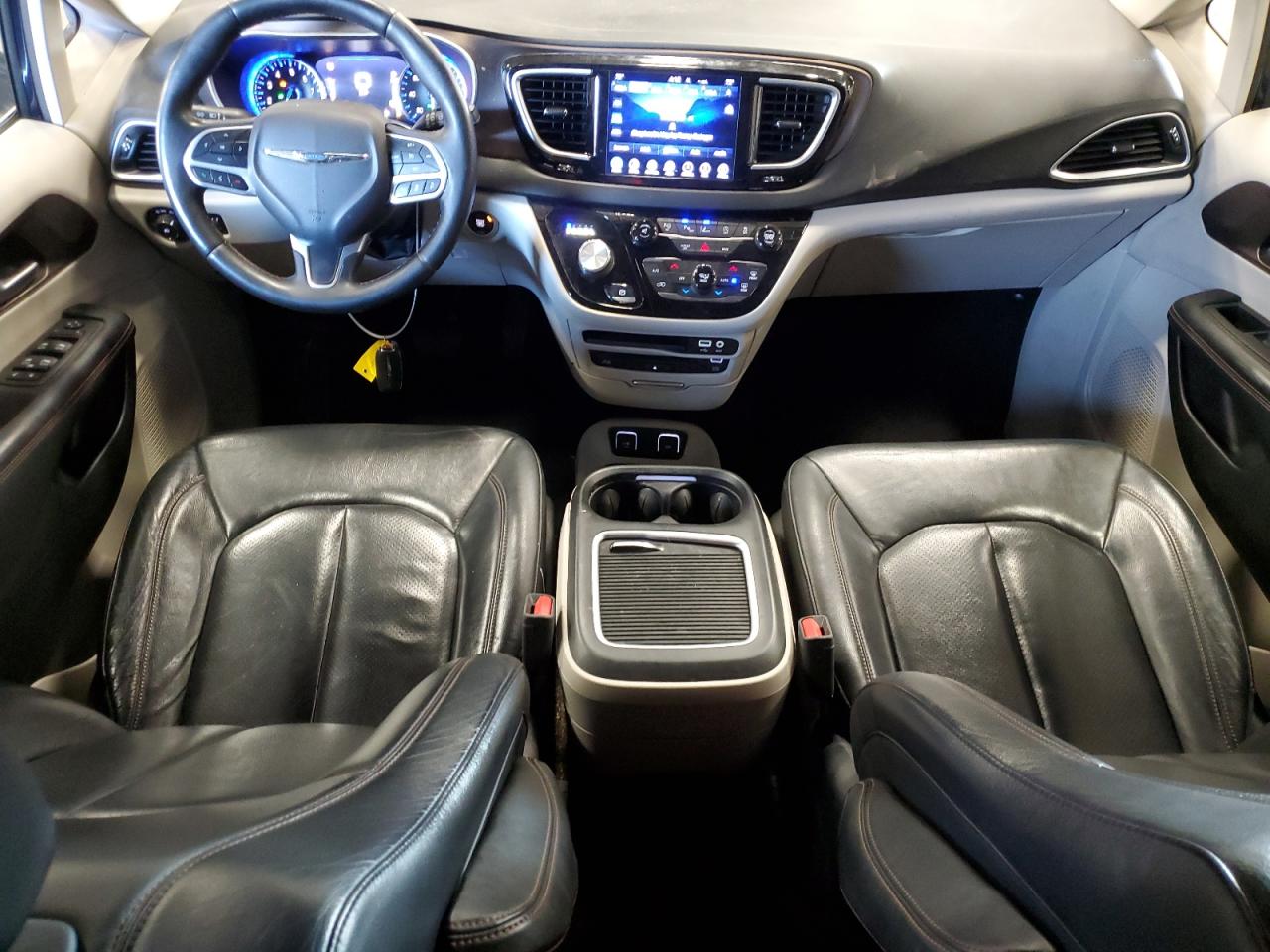 2017 Chrysler Pacifica VIN 2C4RC1EG9HR765025 Copart auction photo, front end / side damage thumbnail 8