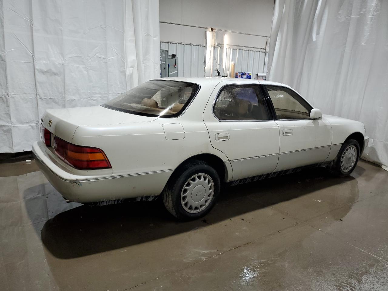 1992 Lexus LS VIN JT8UF11E9N0108588 Copart auction photo, vandalism damage thumbnail 3