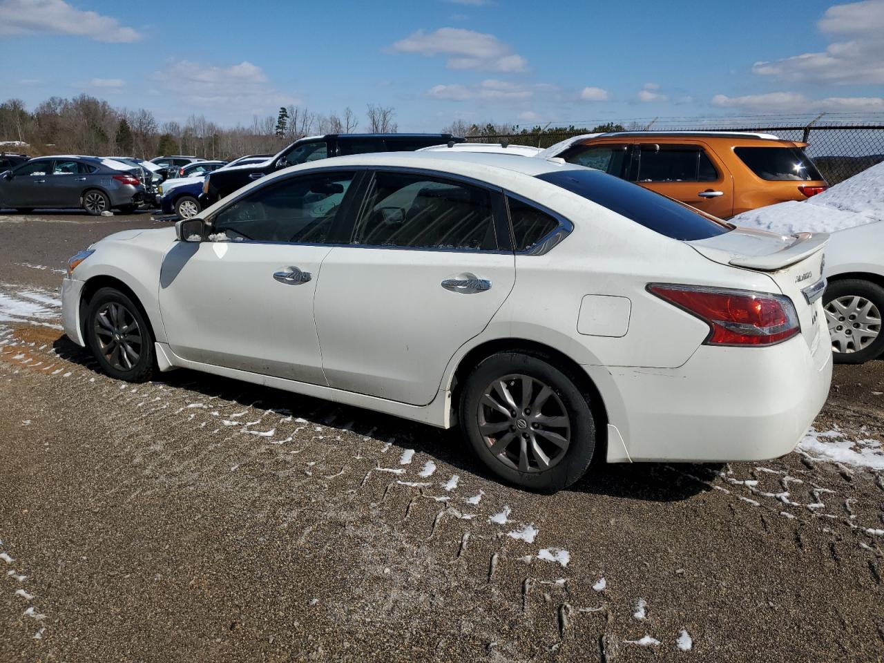 2015 Nissan Altima VIN 1N4AL3AP0FN395369 Copart auction photo, mechanical / minor dent/scratches damage thumbnail 2