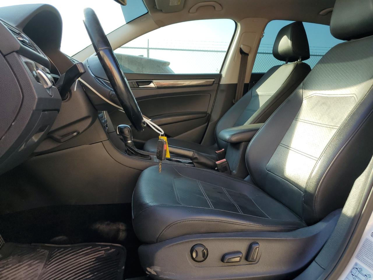 2016 Volkswagen Passat VIN 1VWBT7A38GC019838 Copart auction photo, front end / undercarriage damage thumbnail 7