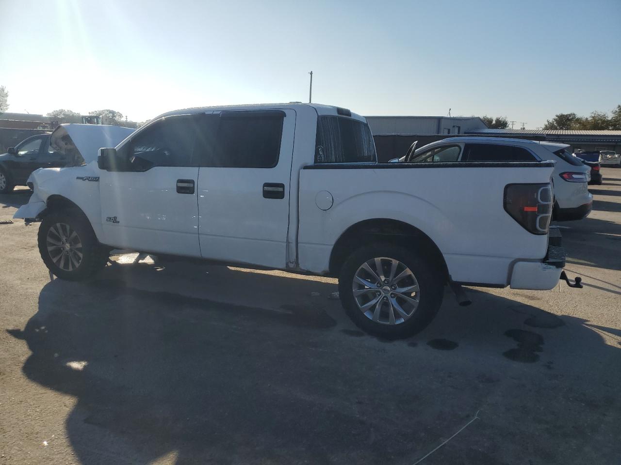 2011 Ford F-150 VIN 1FTFW1EF0BFC64833 Copart auction photo, front end / side damage thumbnail 2