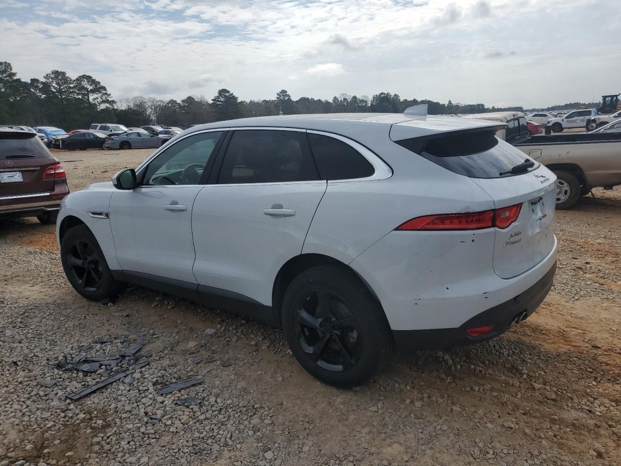 2017 Jaguar F-Pace VIN SADCK2BN6HA085772 Copart auction photo, mechanical damage thumbnail 2
