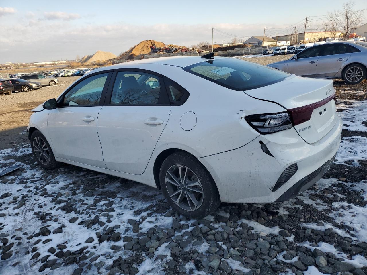 2024 KIA Forte VIN 3KPF24AD9RE828629 Copart auction photo, front end damage thumbnail 2