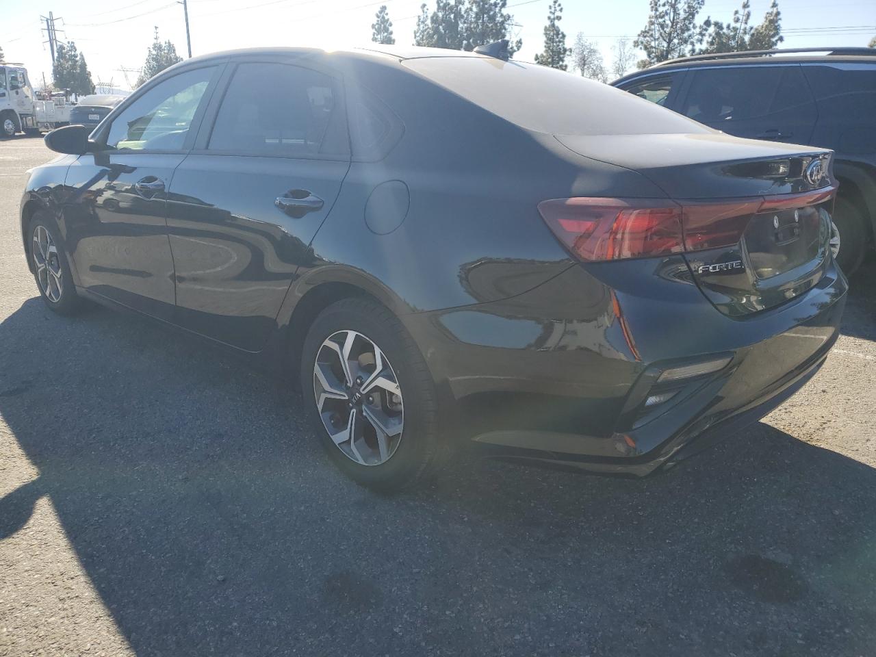2021 KIA Forte VIN 3KPF24AD0ME306352 Copart auction photo, front end damage thumbnail 2