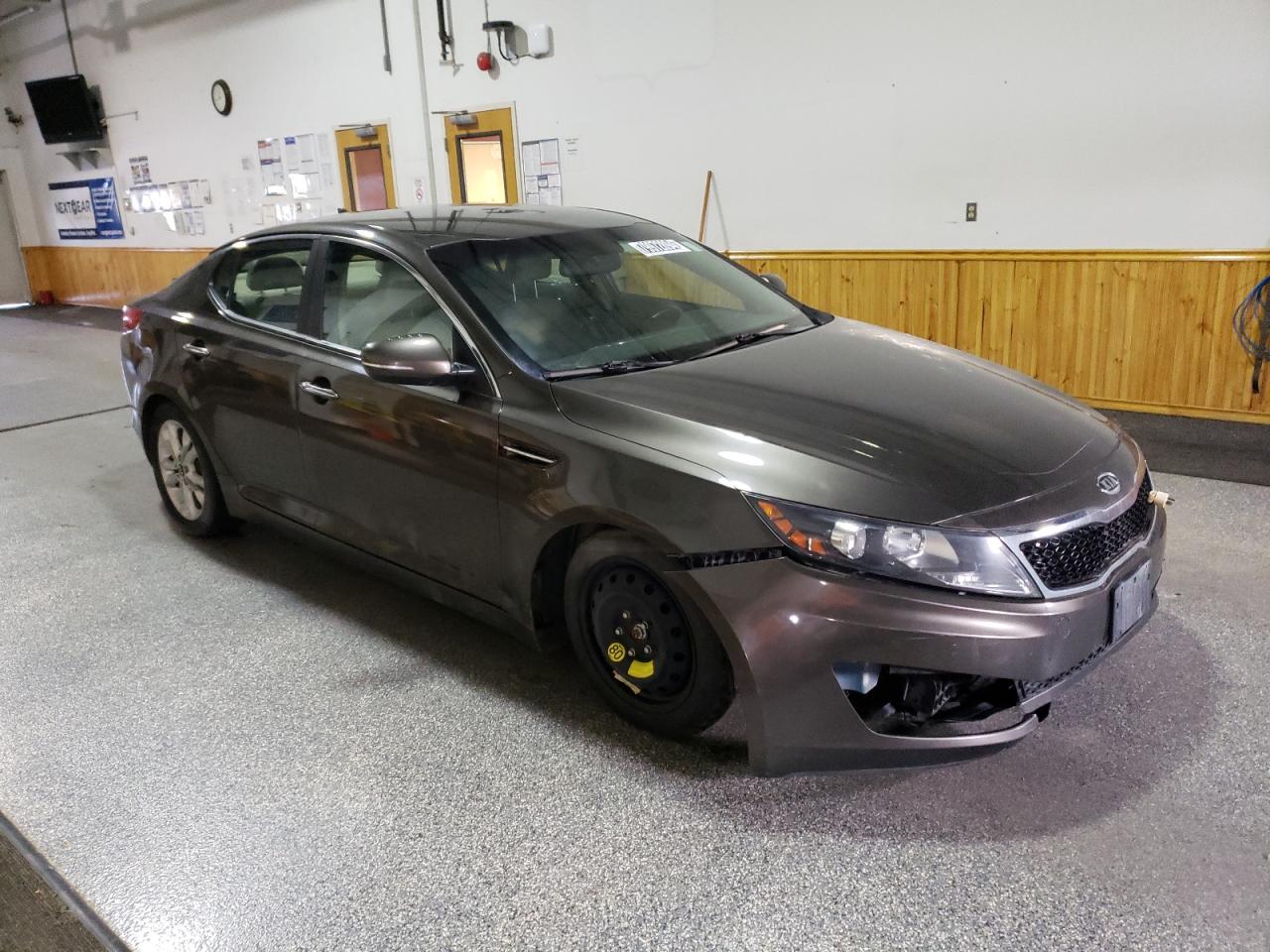 2011 KIA Optima VIN KNAGN4A76B5126935 Copart auction photo, front end damage thumbnail 4