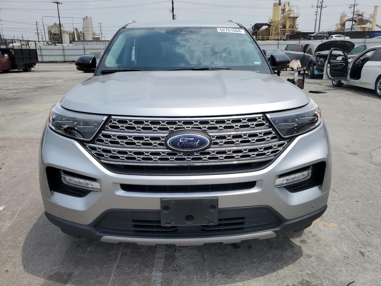 2021 Ford Explorer VIN 1FMSK8FH2MGB52529 Copart auction photo, side / rear end damage thumbnail 5