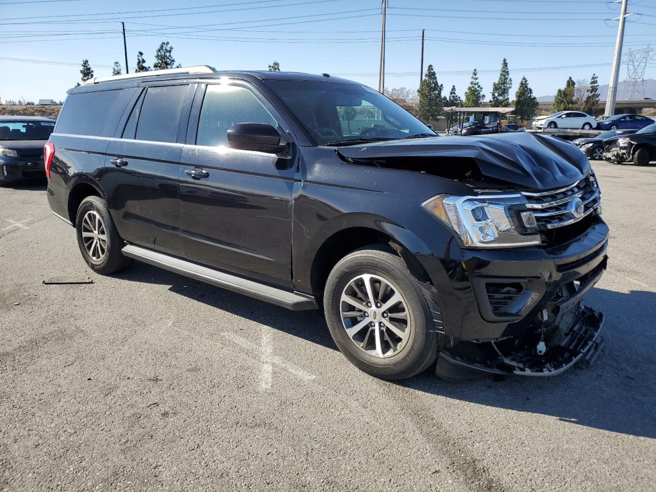 2019 Ford Expedition VIN 1FMJK1HT2KEA50953 Copart auction photo, front end damage thumbnail 4