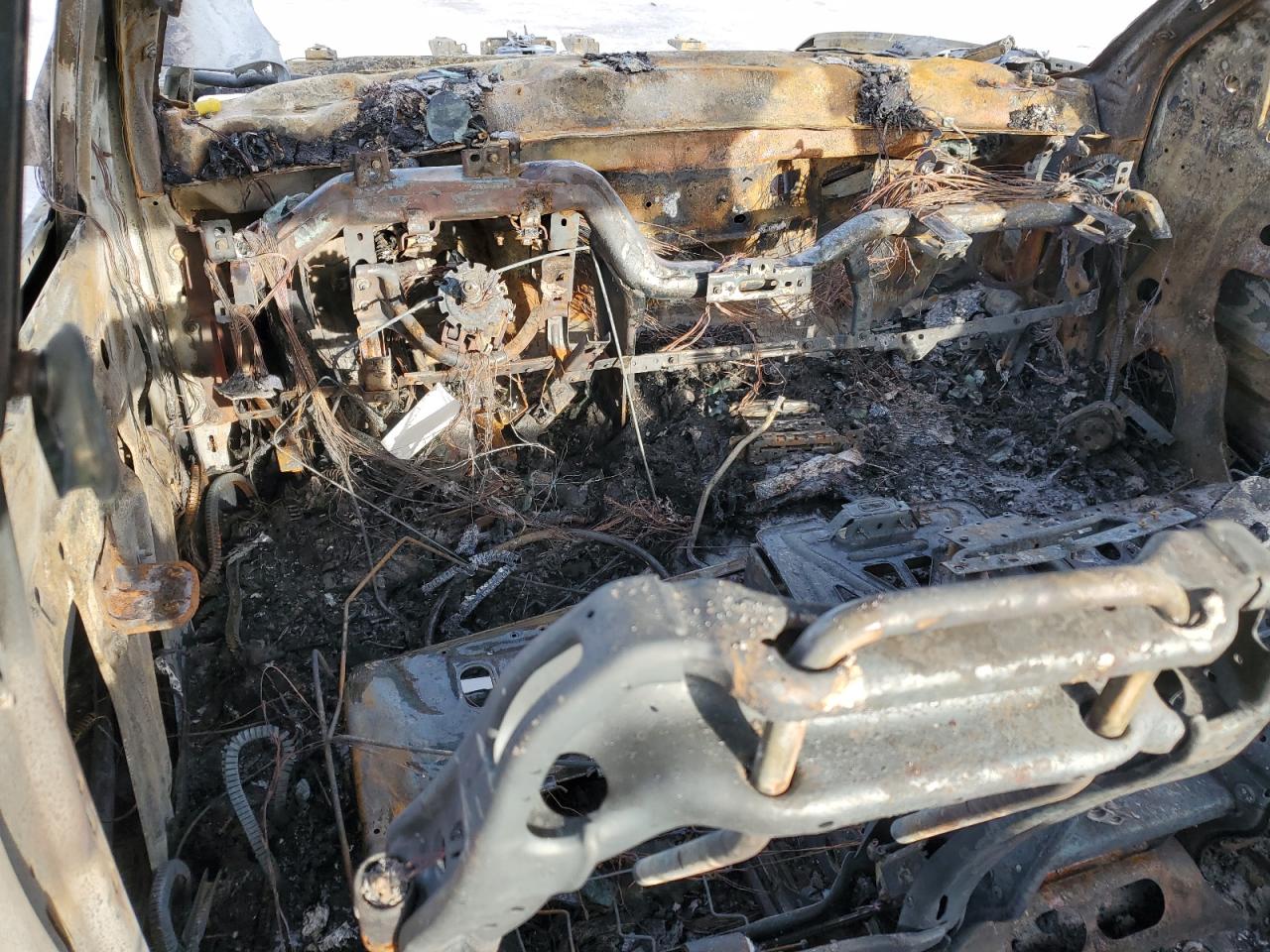 2018 GMC Sierra VIN 3GTU2MECXJG470684 Copart auction photo, burn damage thumbnail 8