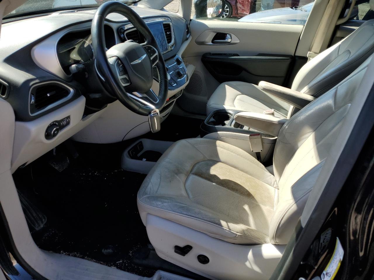 2018 Chrysler Pacifica VIN 2C4RC1L73JR229938 Copart auction photo, front end / minor dent/scratches damage thumbnail 7
